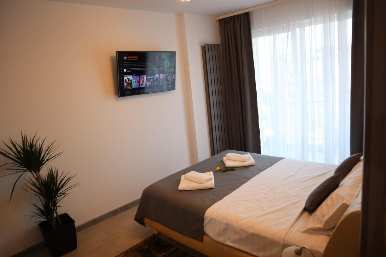 Alesea Ap-Alezzi Beach Resort นาโวดาริ ภายนอก รูปภาพ