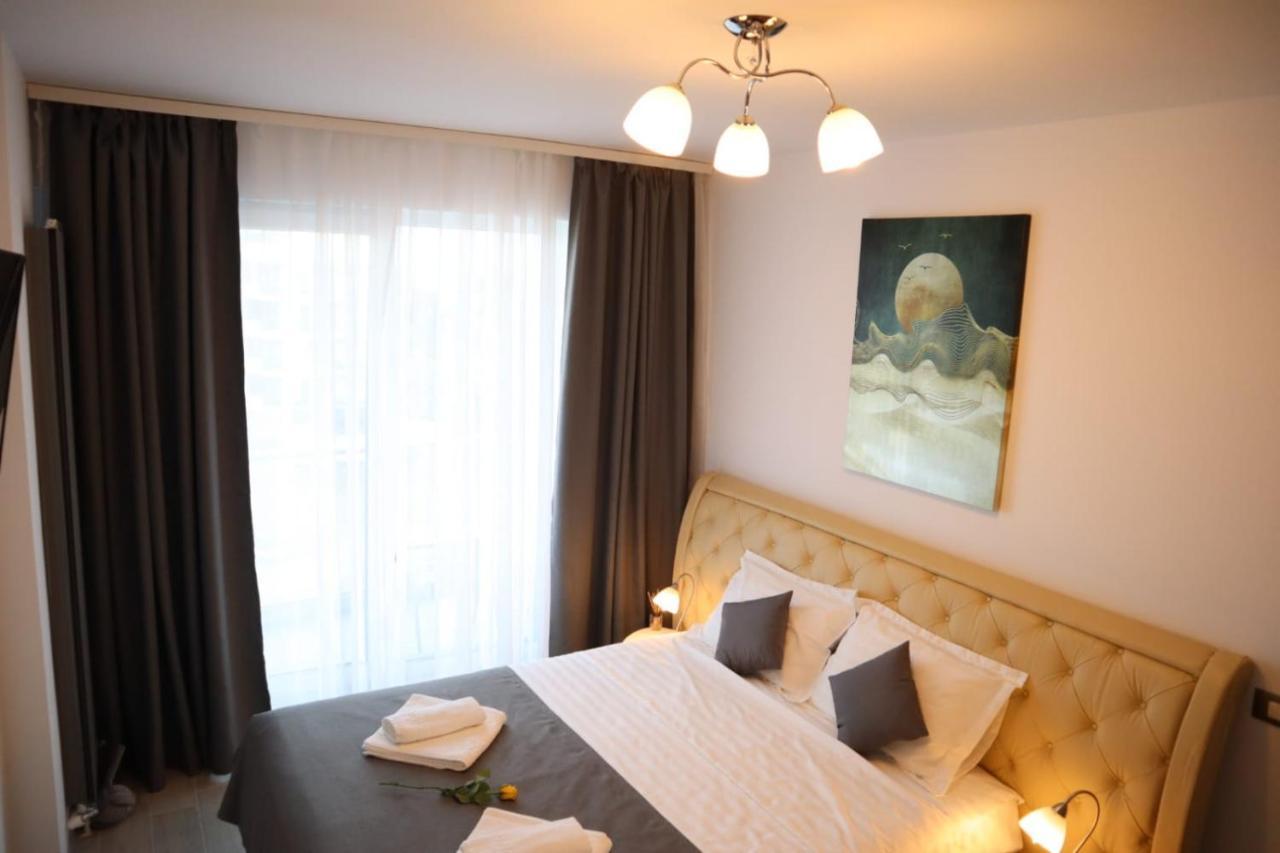 Alesea Ap-Alezzi Beach Resort นาโวดาริ ภายนอก รูปภาพ